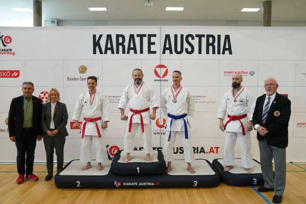 Franz Peischl, Kata-Trainer im Nippon Karate Club Wien